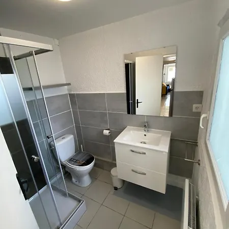 Maison De Pecheur Typique